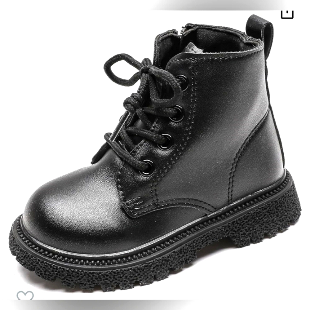 Komfyea Short Ankle Combat Boots - Black, size 9.5 toddler (EU 26)